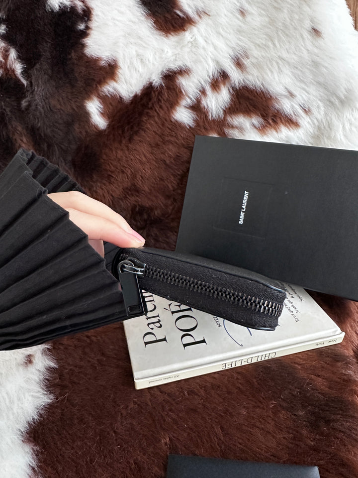 Saint Laurent So Black Long Wallet 🖤✨｜Grain Leather・Monochrome Hardware・Slim Silhouette
