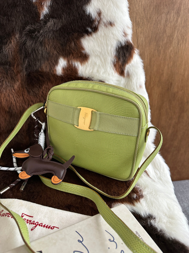 Salvatore Ferragamo Vara Bow Camera Bag 💚｜Lizard-Embossed Texture × Rare Pistachio Green × Full Set Included