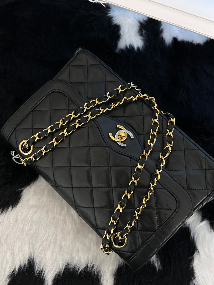 CHANEL Paris Limited Classic Flap 25 Bag ✨🖤｜Full Set × Rare Two-Tone CC Lock × Vintage Collector’s Piece