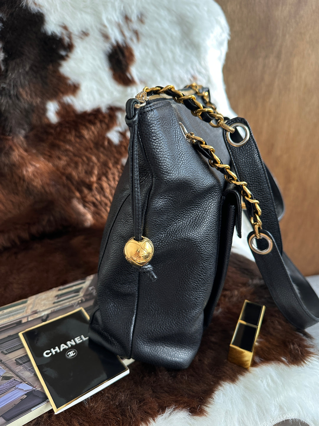 Chanel CC Caviar Leather Shoulder Bag 🖤✨｜Durable Grain Leather・Gold CC Logo・Spacious Everyday Fit