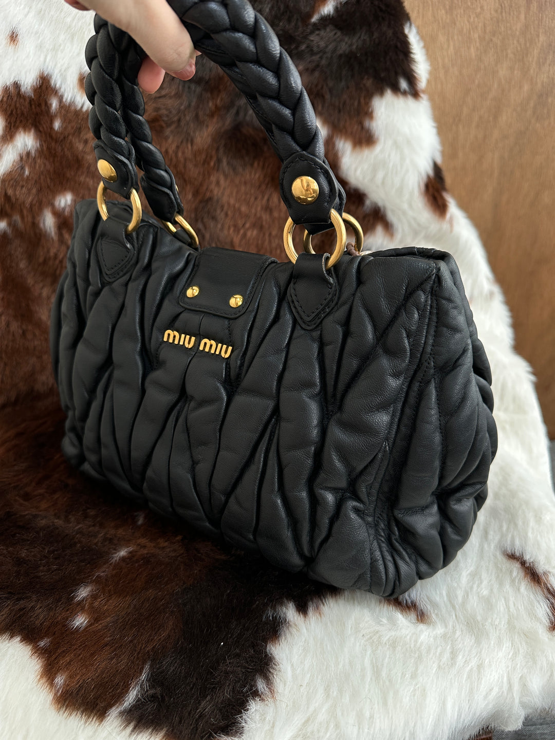 Miu Miu Matelassé Leather Top Handle Bag 🖤｜Braided Handle・Gold Padlock Hardware・Soft Ruched Leather