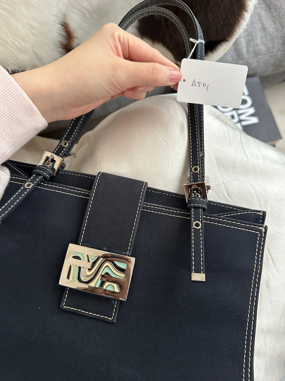Fendi Enamel Logo Small Tote Bag 💙✨｜Rare Enamel Buckle・Contrast Stitching・Chic Compact Size