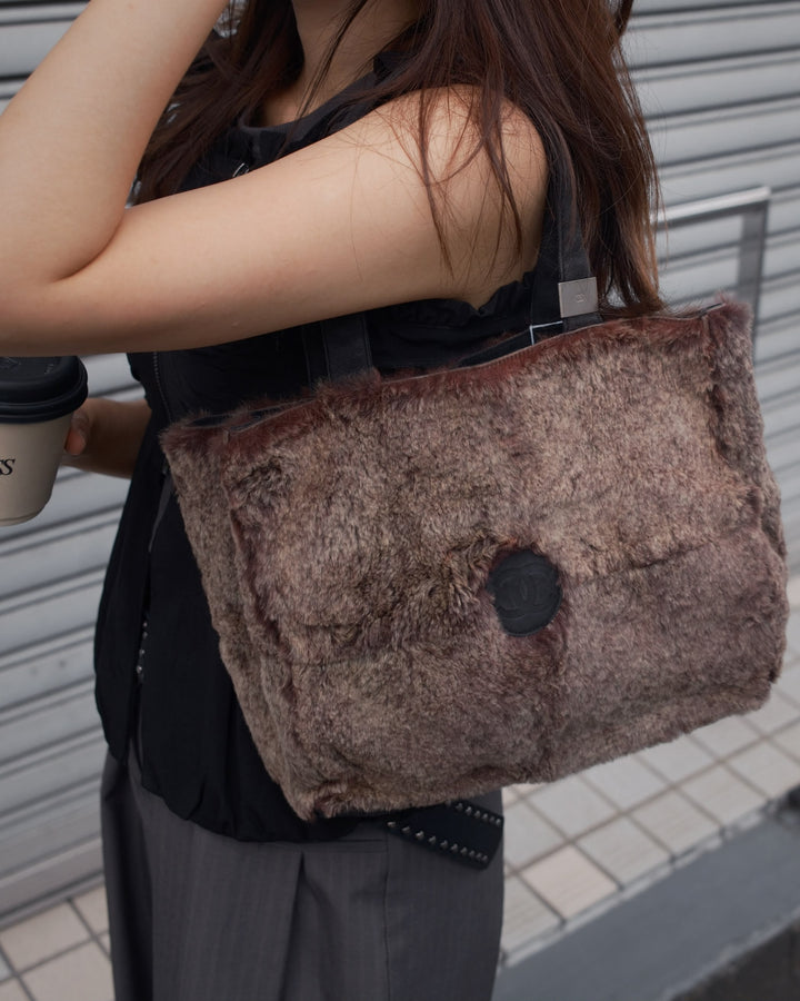 CHANEL Rabbit Fur Tote 🐰🤎｜Matching Baby Pouch × Cozy Fur Texture × Fall-Winter Statement