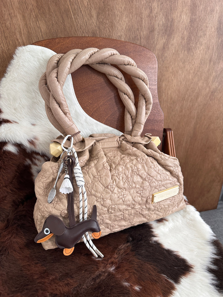 Louis Vuitton Monogram Quilted Leather Shoulder Bag 🤍｜Braided Top Handle・Cloud-Soft Leather・Limited Edition