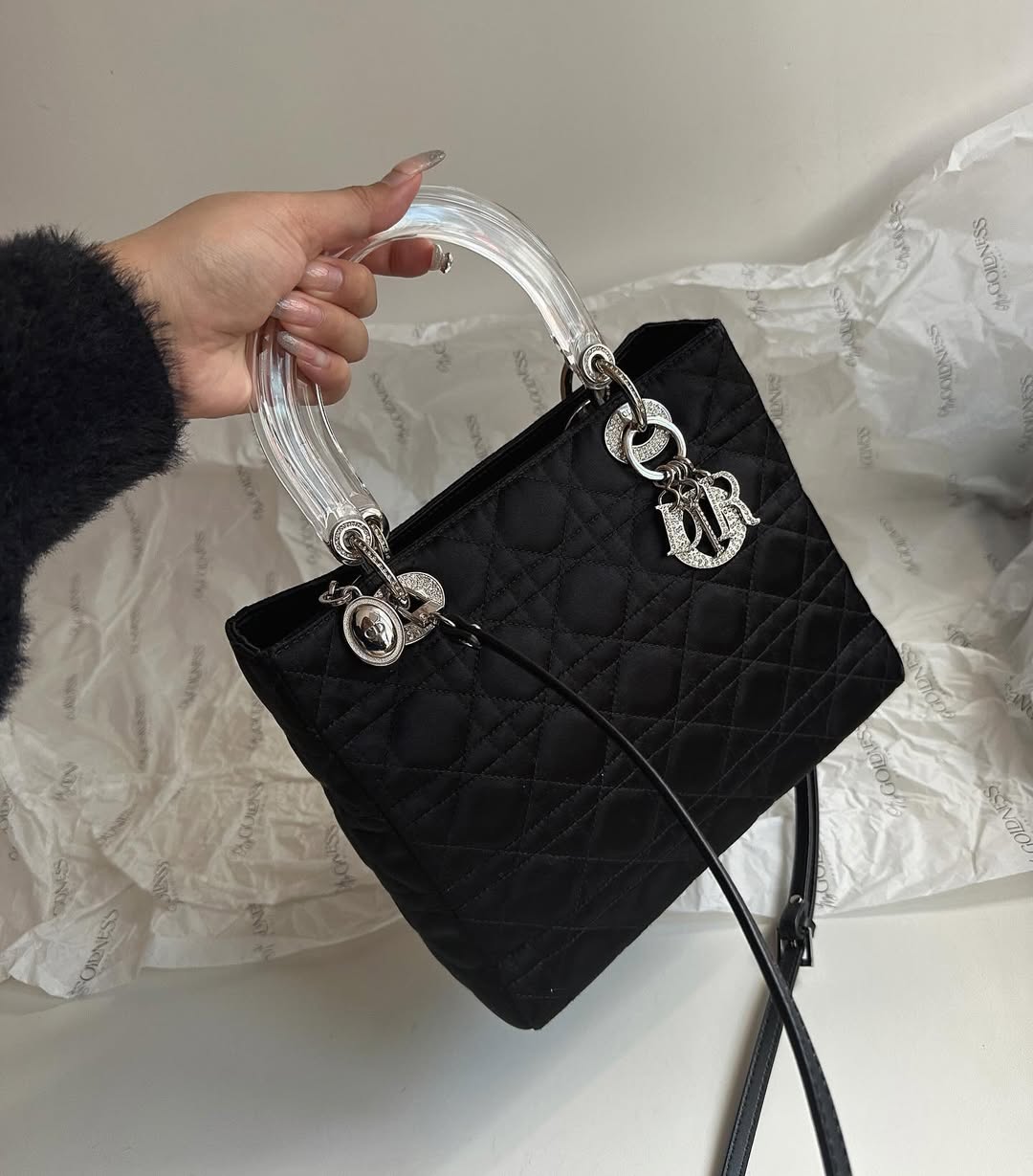 DIOR Lady Dior Special Edition with Transparent Handles & Crystal Charms（Black）｜Dazzling Elegance × Unique Collector’s Piece 🖤✨