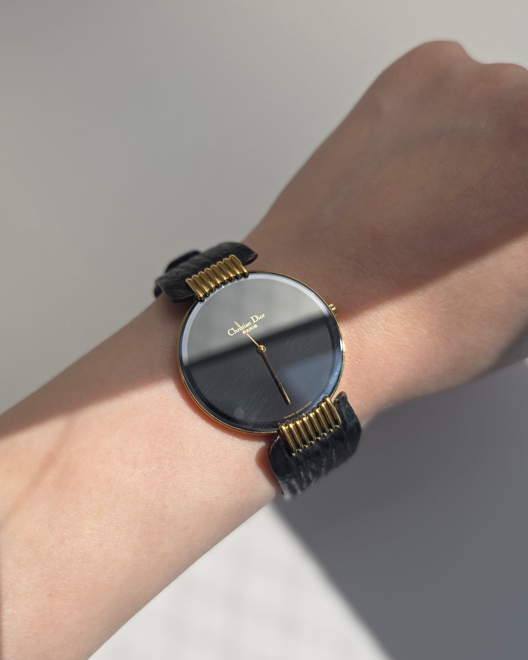 Christian Dior Round Dial Watch 🖤✨｜Minimal Black Dial × Gold Coil Lugs × Classic Parisian Elegance