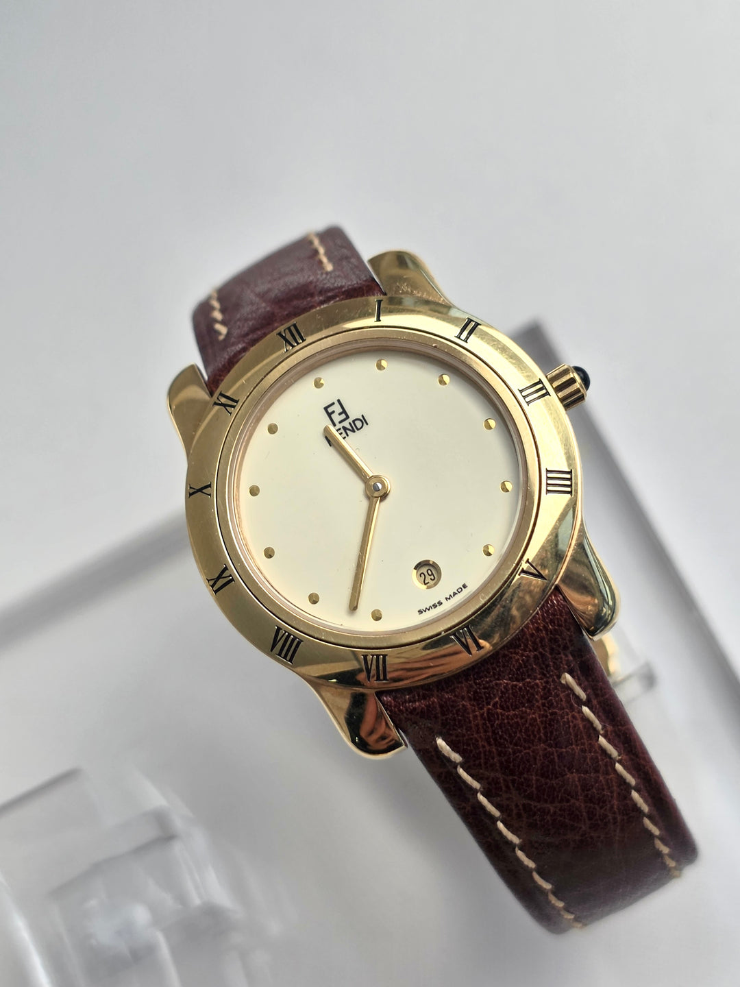 Fendi Roman Bezel Watch 🤎✨｜Classic Roman Numeral Bezel × Cream Dial × Timeless Vintage Style