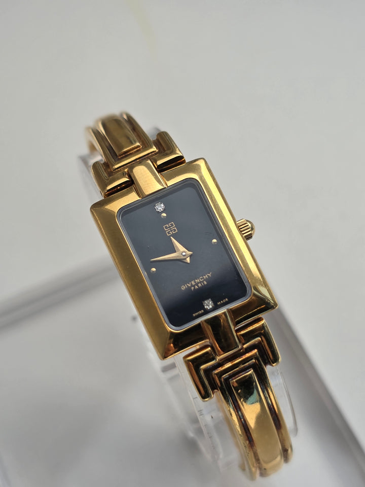 Givenchy Rectangular Bracelet Watch 🖤✨｜Minimal Black Dial × Signature 4G Motif × Elegant Vintage Design