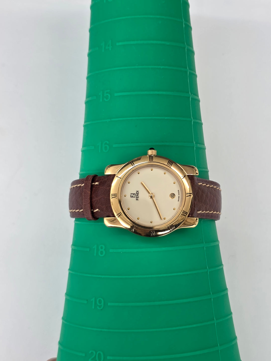 Fendi Roman Bezel Watch 🤎✨｜Classic Roman Numeral Bezel × Cream Dial × Timeless Vintage Style