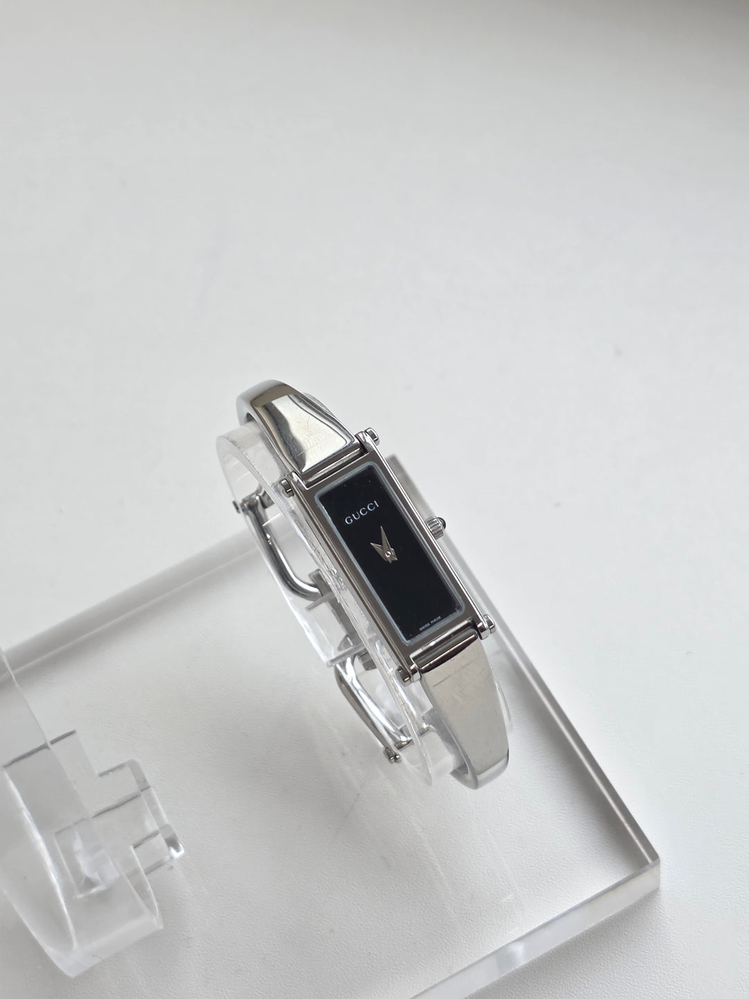 Gucci Slim Rectangular Watch 🖤✨｜Minimal Black Dial × Sleek Case × Refined Vintage Elegance