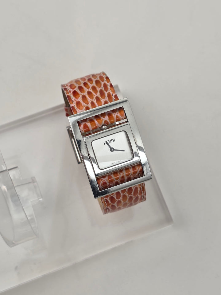 Fendi Flip Case Watch ✨｜Reversible Case Design × Minimal Square Dial × Iconic Functional Detail