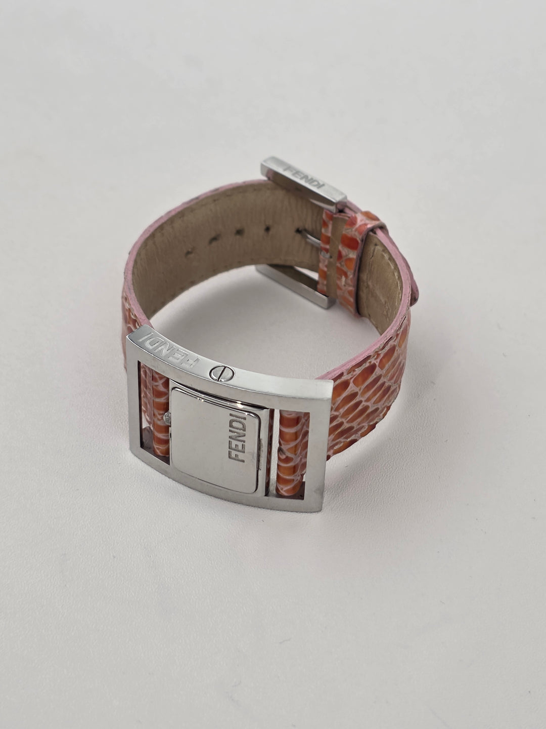 Fendi Flip Case Watch ✨｜Reversible Case Design × Minimal Square Dial × Iconic Functional Detail