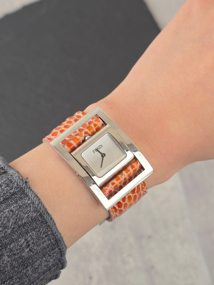 Fendi Flip Case Watch ✨｜Reversible Case Design × Minimal Square Dial × Iconic Functional Detail