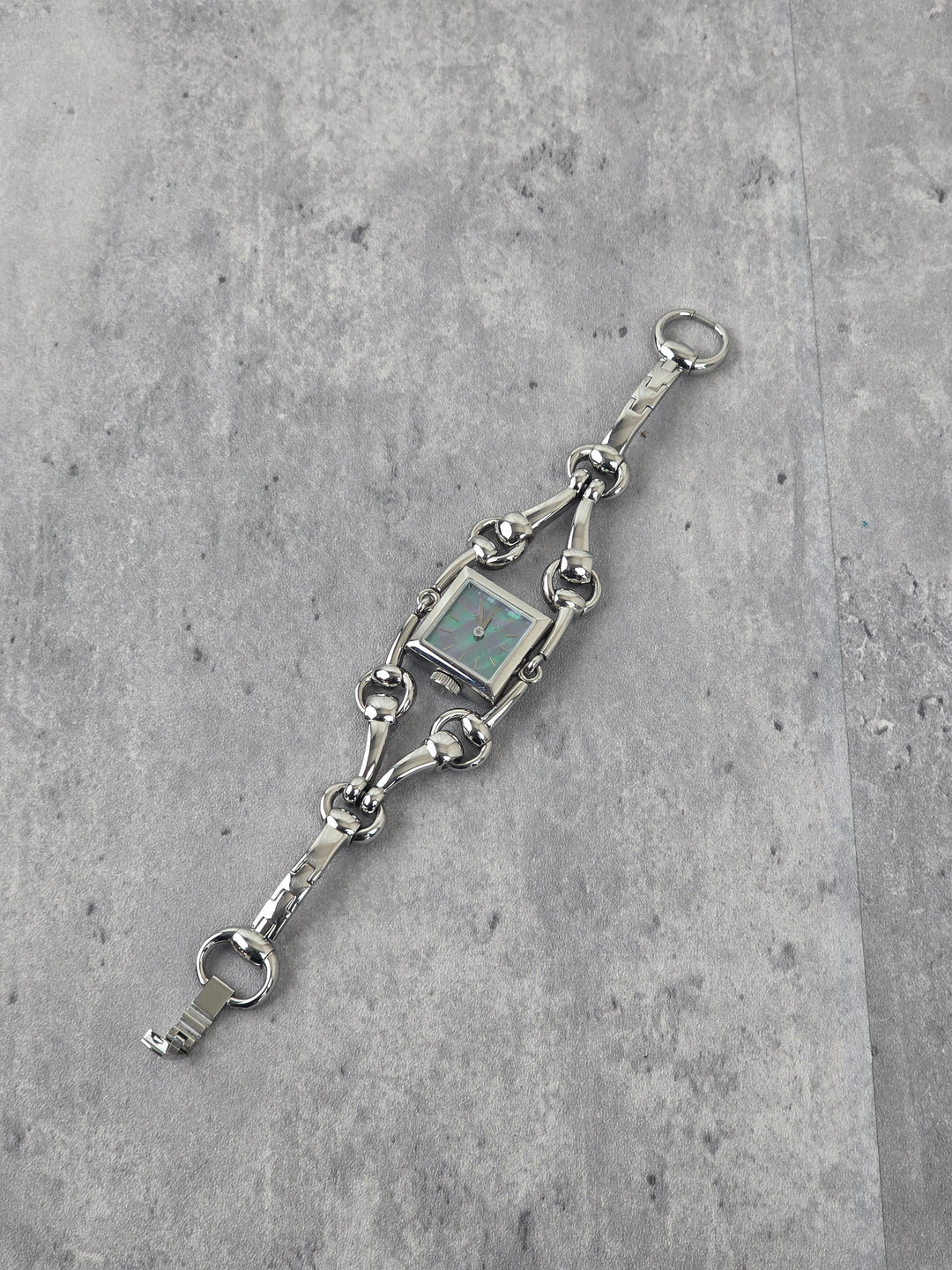 Gucci Horsebit Bracelet Watch ✨｜Signature Horsebit Links × Square Case × Elegant Vintage Design