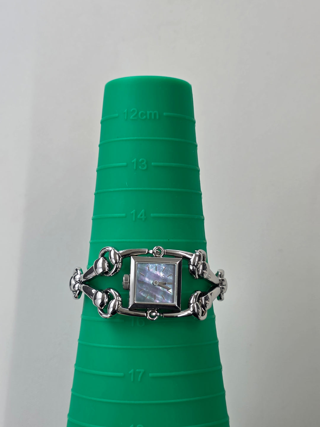 Gucci Horsebit Bracelet Watch ✨｜Signature Horsebit Links × Square Case × Elegant Vintage Design