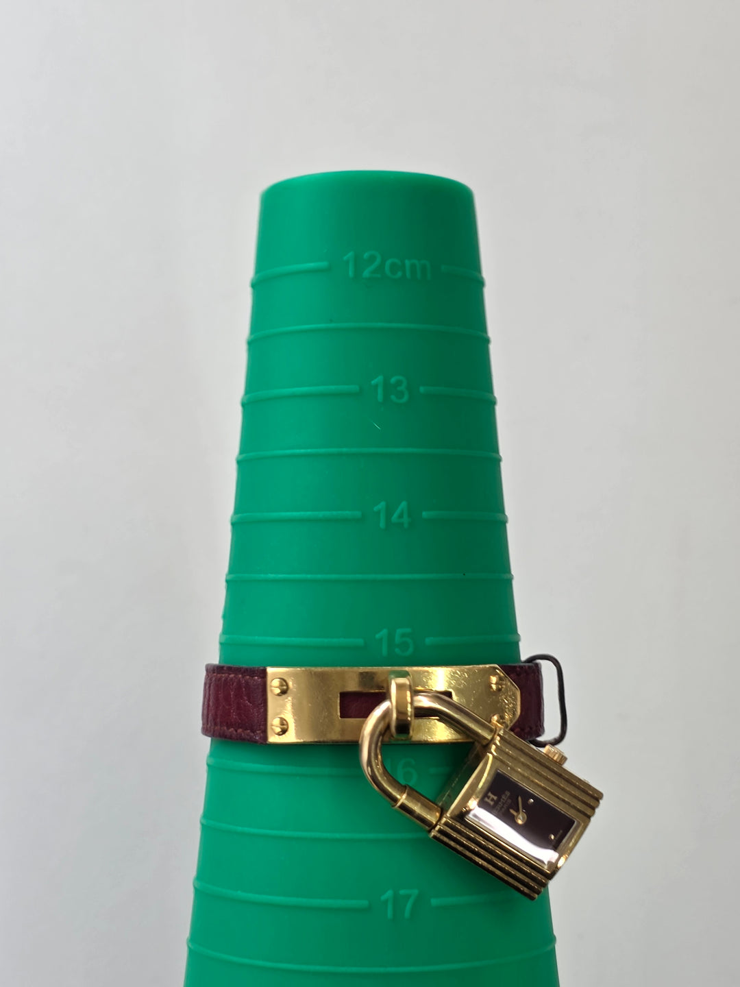 Hermès Kelly Watch ✨｜Iconic Padlock Design × Slim Rectangular Dial × Timeless Heritage Piece