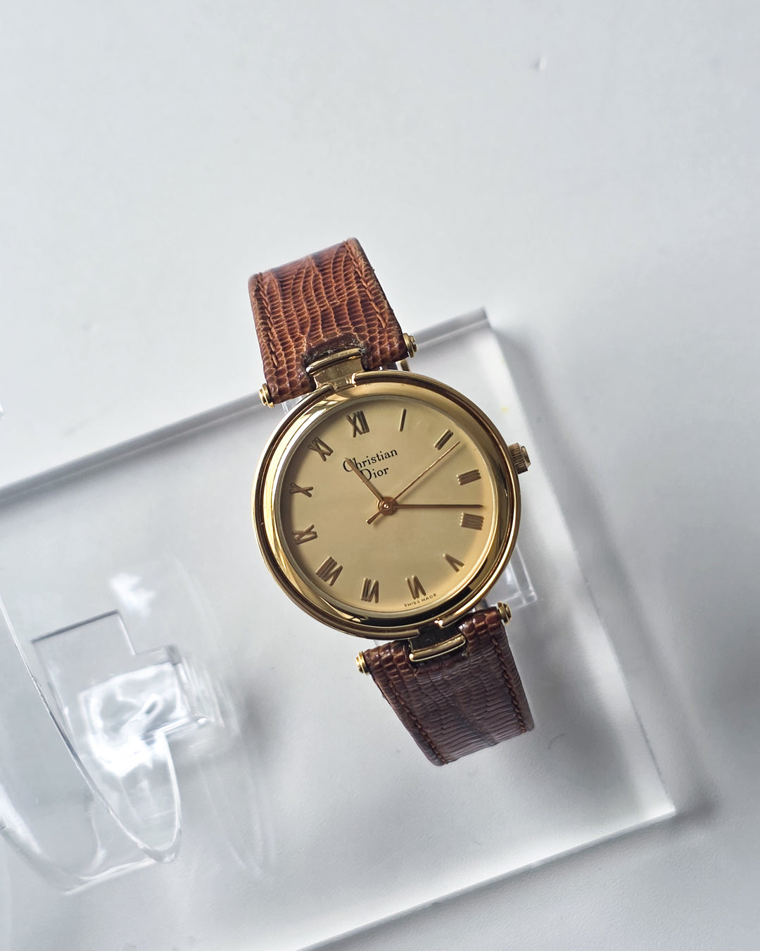 Christian Dior Roman Dial Watch ✨｜Classic Round Case × Roman Numerals × Timeless Elegant Design