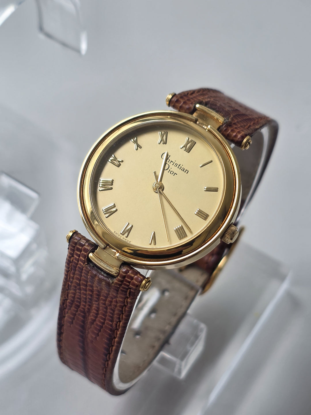 Christian Dior Roman Dial Watch ✨｜Classic Round Case × Roman Numerals × Timeless Elegant Design