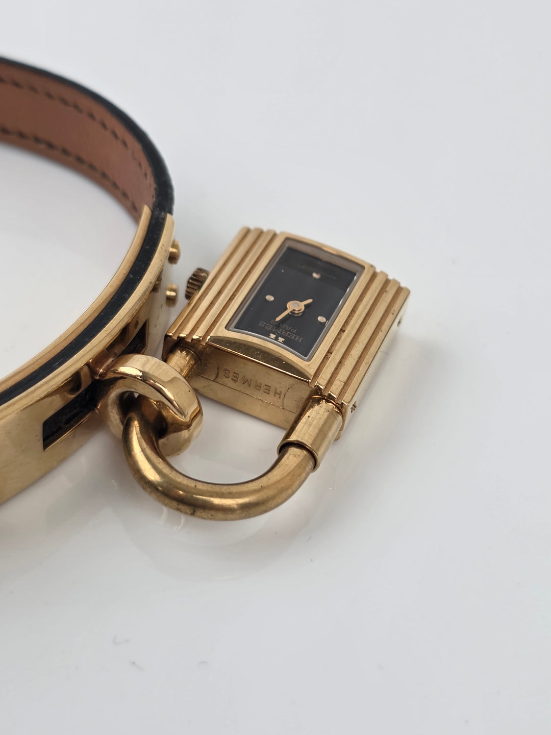 Hermès Kelly Watch ✨｜Iconic Padlock Design × Black Dial × Classic Leather Strap