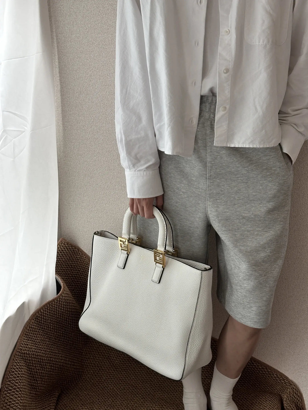 FENDI White Grained Leather Tote Bag（Gold Hardware）｜Crisp Elegance × Everyday Utility 🤍✨