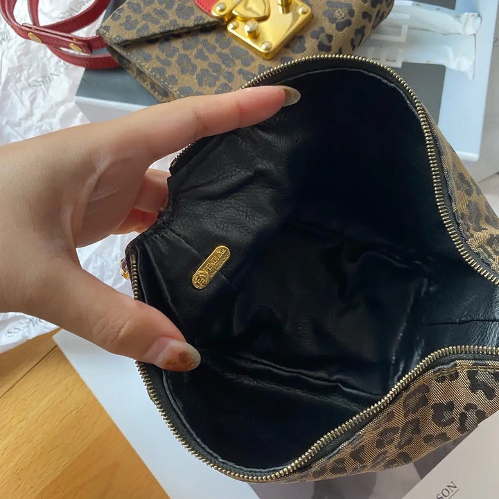 FENDI Leopard Print Mini Vanity with Lock（Brown Leopard Canvas × Red Leather Trim）｜Compact Statement × Vintage Charm 🔐🐆