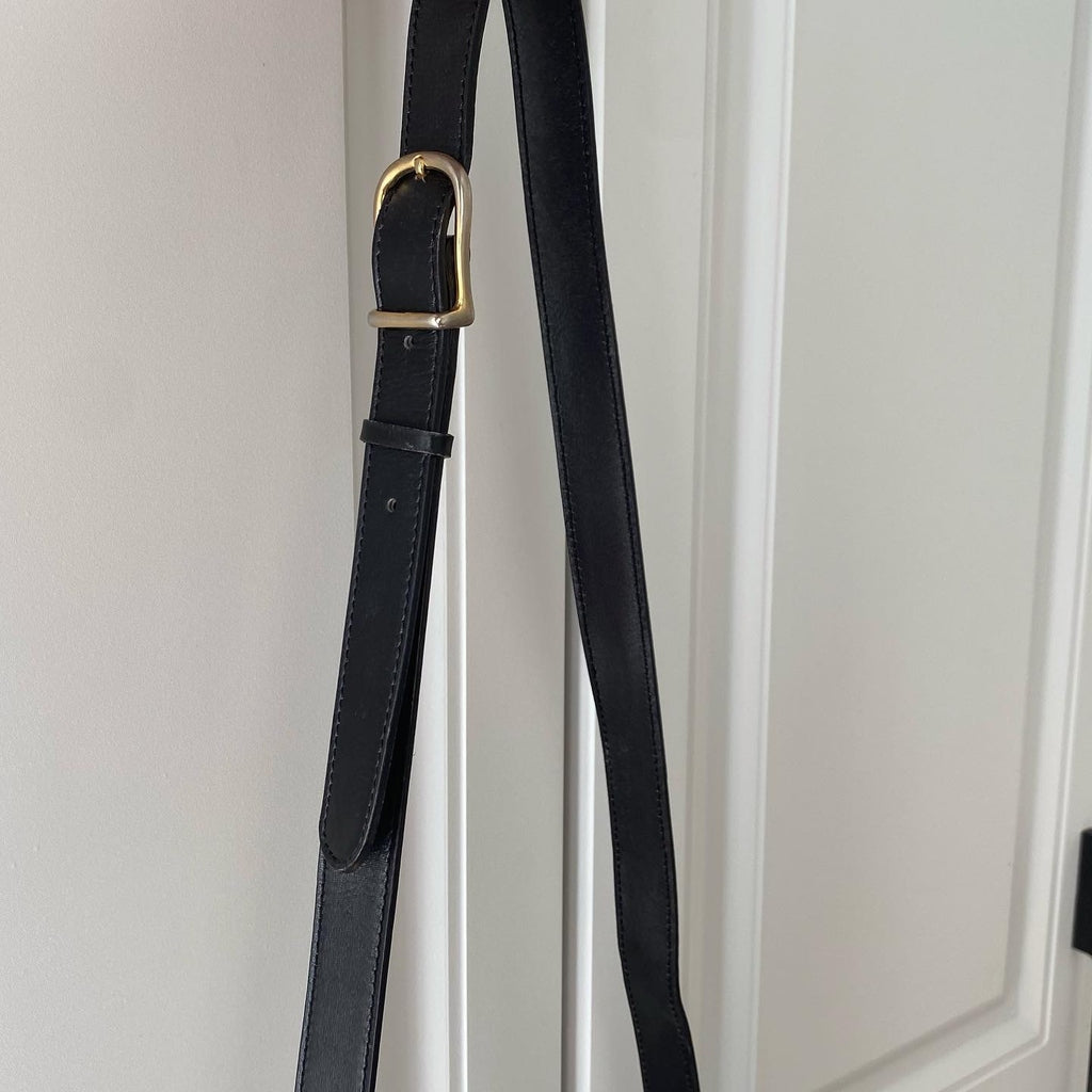 CELINE Arc de Triomphe Emblem Crossbody Bag（Black × Gold Hardware）｜Heritage Elegance × Everyday Versatility 🖤✨
