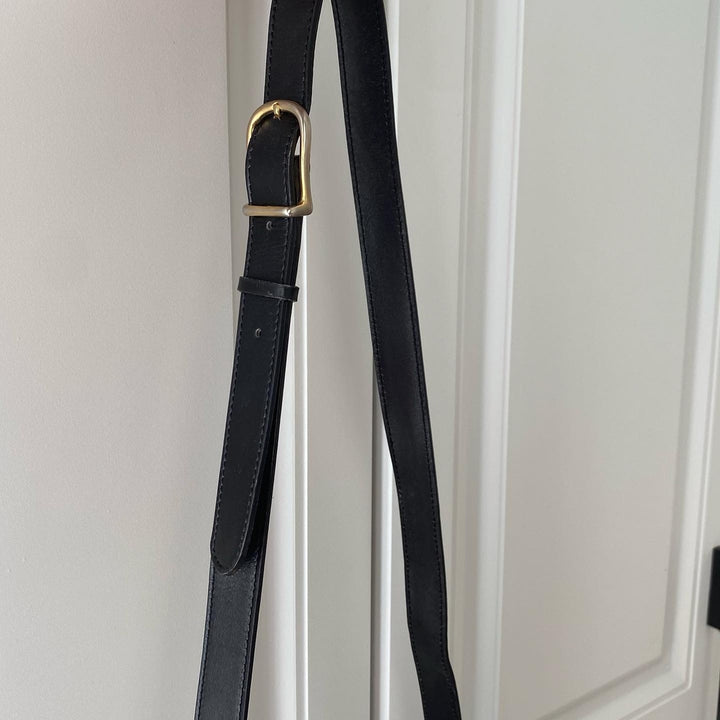 CELINE Arc de Triomphe Emblem Crossbody Bag（Black × Gold Hardware）｜Heritage Elegance × Everyday Versatility 🖤✨