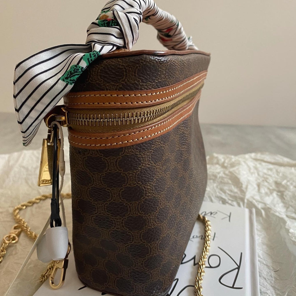 CELINE Vanity Bag（Monogram Canvas）｜Understated Vintage Charm × Functional Twist 🤎✨