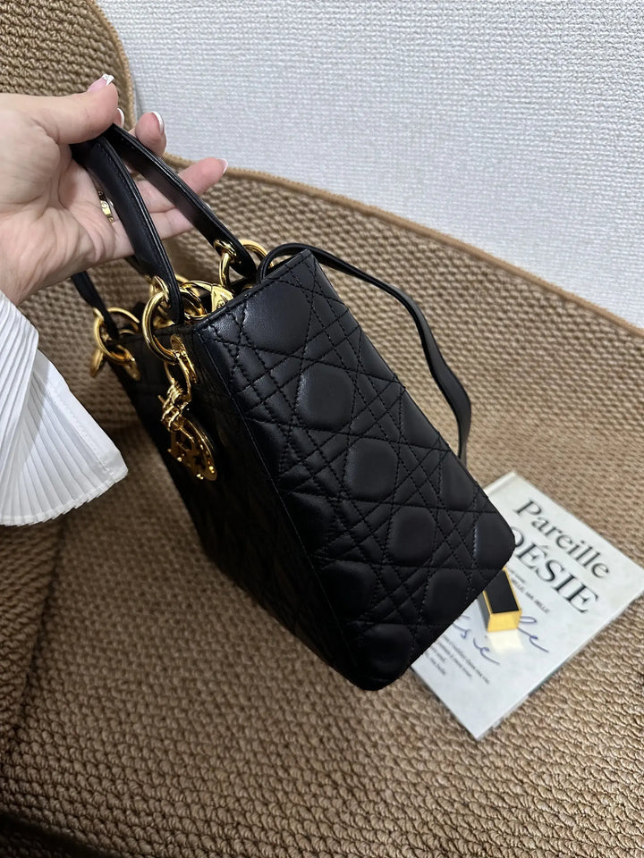 DIOR Lady Dior Lambskin Handbag（Black × Gold Hardware）｜Timeless Icon × Collector’s Gem 🖤✨