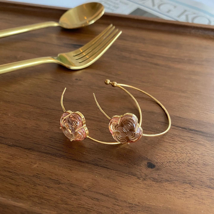 LOUIS VUITTON Loop Earrings｜Pink Transparent Clover Charm × Elegant Minimalism