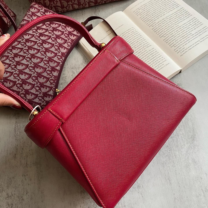 VALENTINO Red Vanity Bag｜Gold Coin Medallion × Structured Elegance ❤️✨ Festive & Spacious