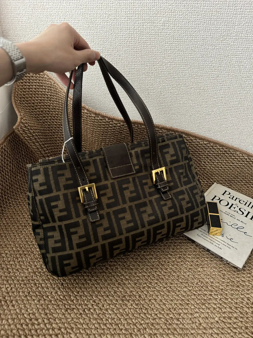 FENDI Monogram Baguette Tote（Brown Canvas & Leather Trim）｜Lightweight Elegance × Timeless Versatility 🤎✨