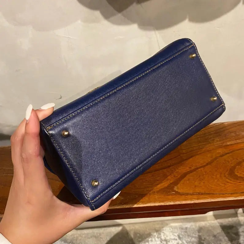 VALENTINO Navy Blue Gold Medallion Vanity Bag｜Elegant Structured Shape × Winter-Perfect Shade 💙