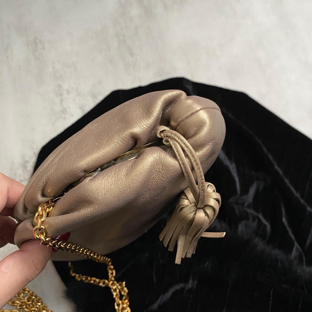 LOEWE Olive-Gold Cloud Kisslock Bag｜Mini Crossbody with Intricate Chain & Tassel Details ☁💛 Rare & Adorable