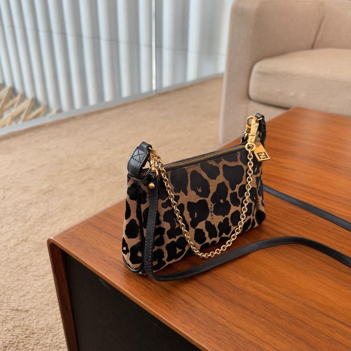 FENDI Leopard Print Chain Shoulder Bag（with Original Leather Strap）｜Rare Elegance × Fierce Charm 🐆✨