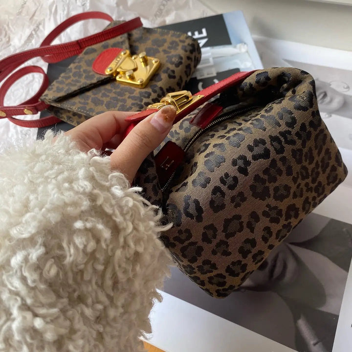 FENDI Leopard Print Mini Vanity with Lock（Brown Leopard Canvas × Red Leather Trim）｜Compact Statement × Vintage Charm 🔐🐆