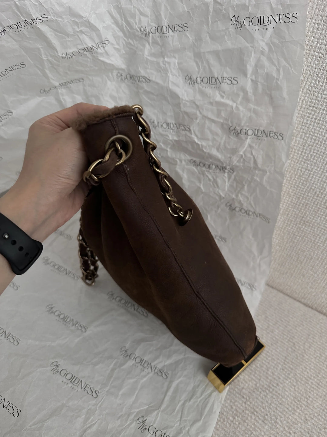 CHANEL Suede Drawstring Bucket Bag（Brick Red）｜Vintage Charm × Soft Elegance 🍒✨