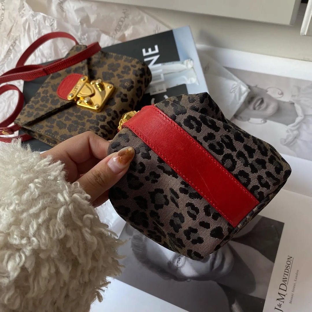FENDI Leopard Print Mini Vanity with Lock（Brown Leopard Canvas × Red Leather Trim）｜Compact Statement × Vintage Charm 🔐🐆