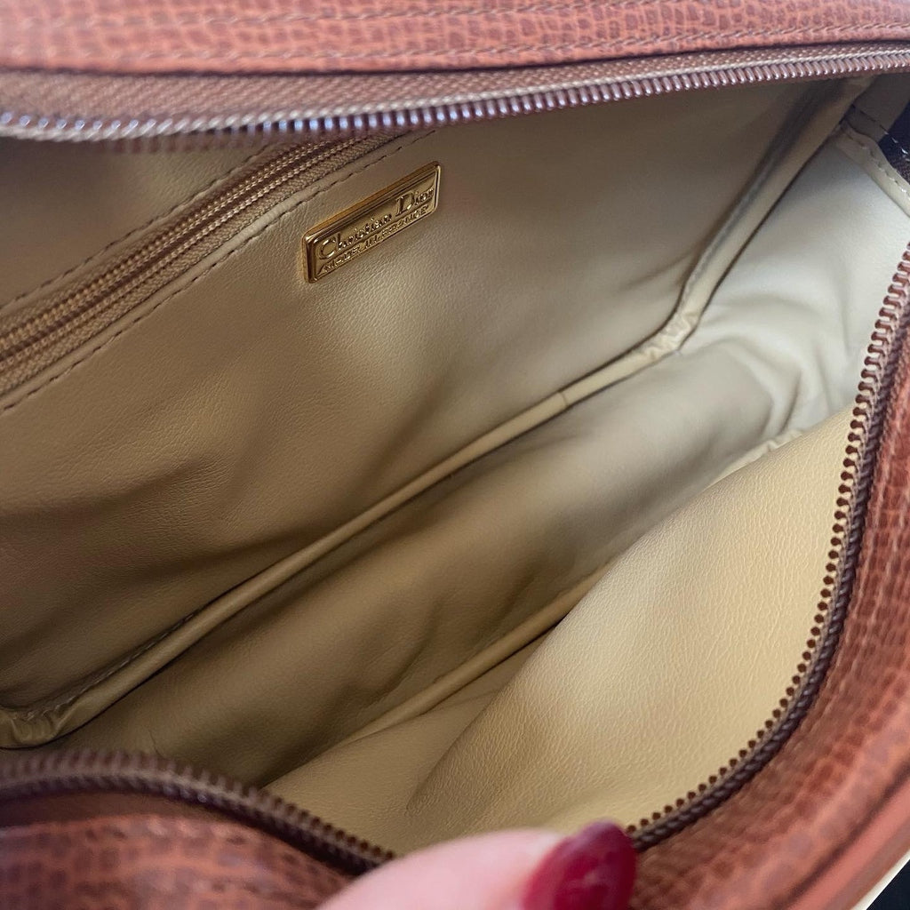 DIOR Caramel “Golden Egg” Shoulder/Crossbody Bag｜Timeless Elegance × Everyday Charm 🤎✨