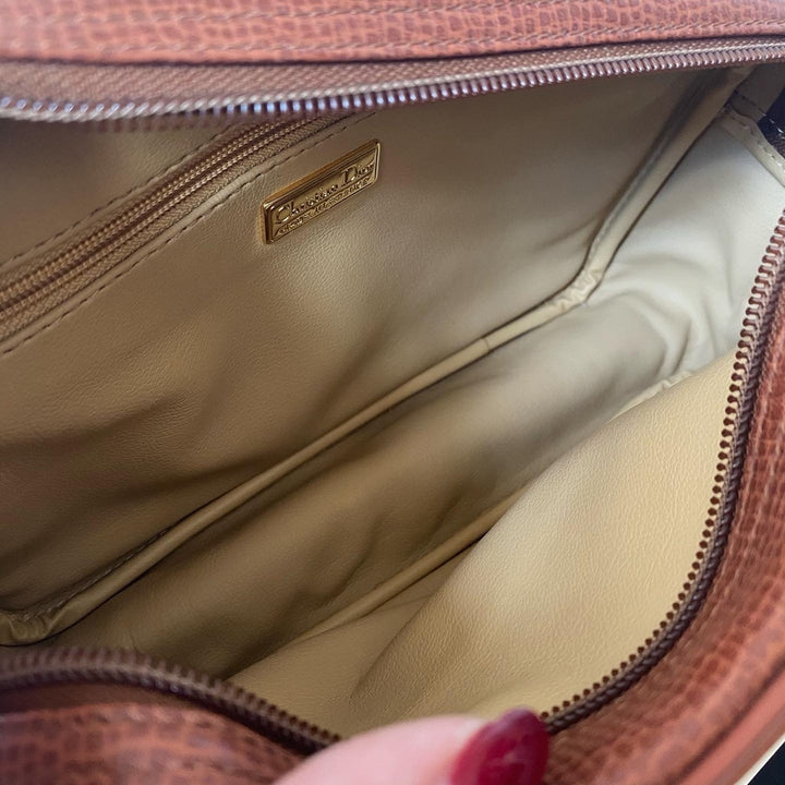 DIOR Caramel “Golden Egg” Shoulder/Crossbody Bag｜Timeless Elegance × Everyday Charm 🤎✨