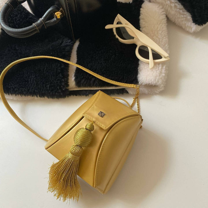 LOEWE Yellow Tassel Box Bag｜Ultra-Rare Geometric Shape in Sunny Egg-Yolk Hue 💛 Playful & Unique Collector’s Piece