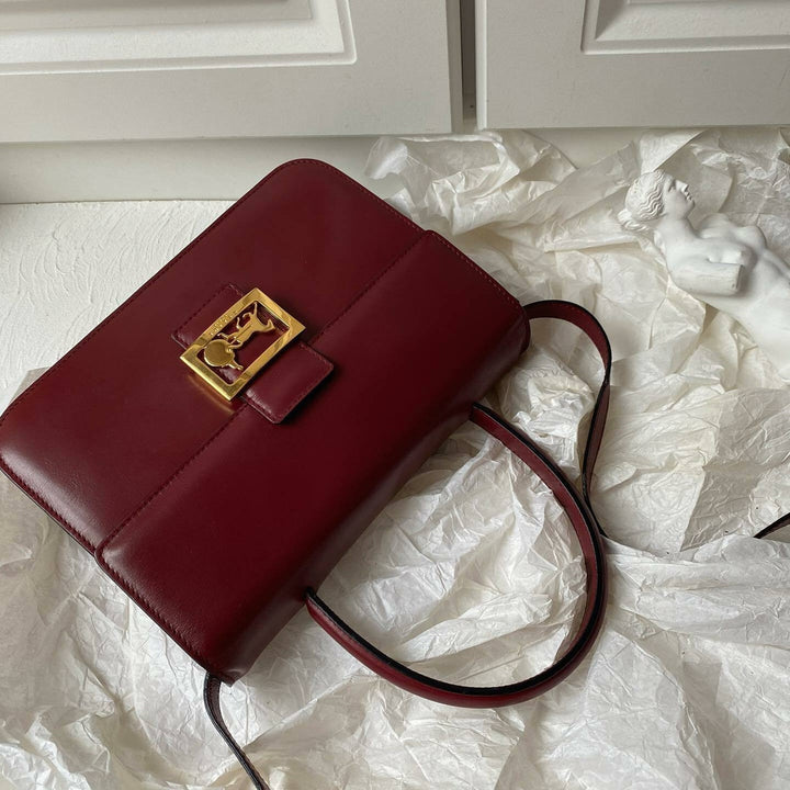 CELINE Carriage Silhouette Buckle Hand & Shoulder Bag（Burgundy）｜Rare Vintage × Timeless Elegance 🎠✨