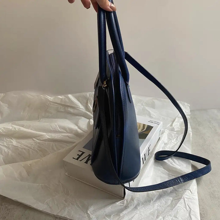 CELINE Small Top Handle & Crossbody Bag（Deep Blue）｜Refined Practicality × Understated Uniqueness 💙✨