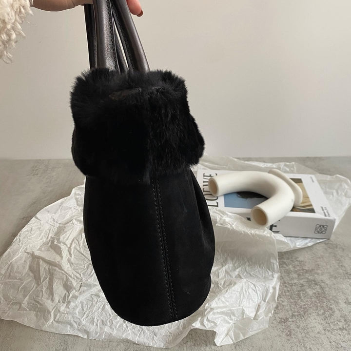 FERRAGAMO Black Fur Handbag｜Winter Warmth × Elegant Prestige ❄️🖤