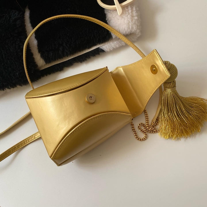 LOEWE Yellow Tassel Box Bag｜Ultra-Rare Geometric Shape in Sunny Egg-Yolk Hue 💛 Playful & Unique Collector’s Piece