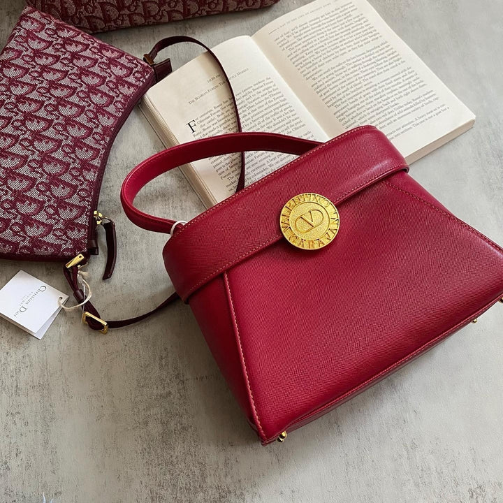 VALENTINO Red Vanity Bag｜Gold Coin Medallion × Structured Elegance ❤️✨ Festive & Spacious
