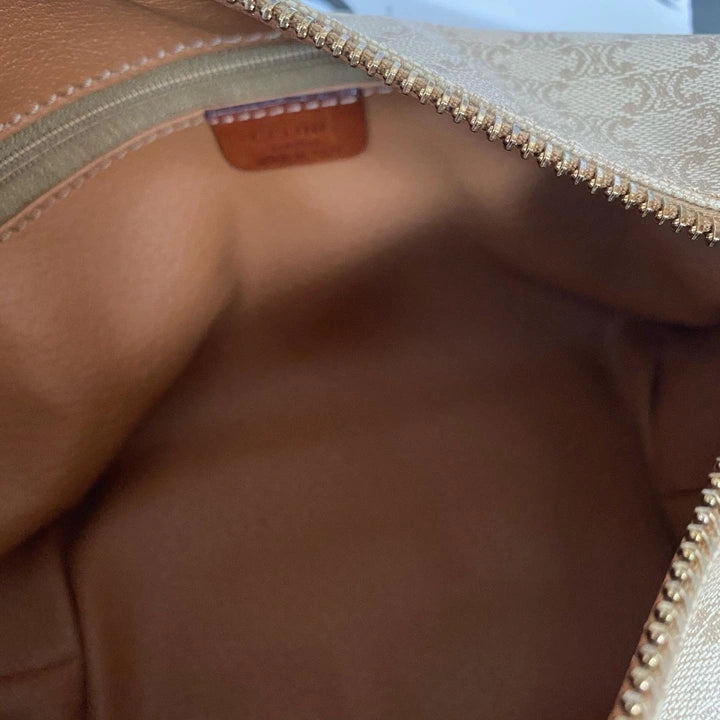 CELINE Beige Monogram “Lunch Box” Bag｜Casual Chic with Tortoiseshell Accent 🥐✨