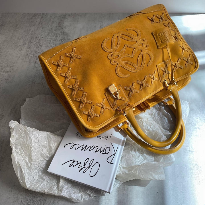 LOEWE Mustard Suede Amazona Bag｜Limited Edition Woven Detail 🧳✨ Winter-Perfect Vintage Statement