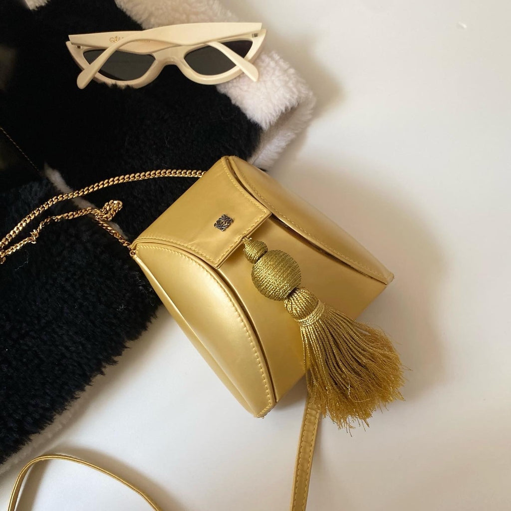 LOEWE Yellow Tassel Box Bag｜Ultra-Rare Geometric Shape in Sunny Egg-Yolk Hue 💛 Playful & Unique Collector’s Piece