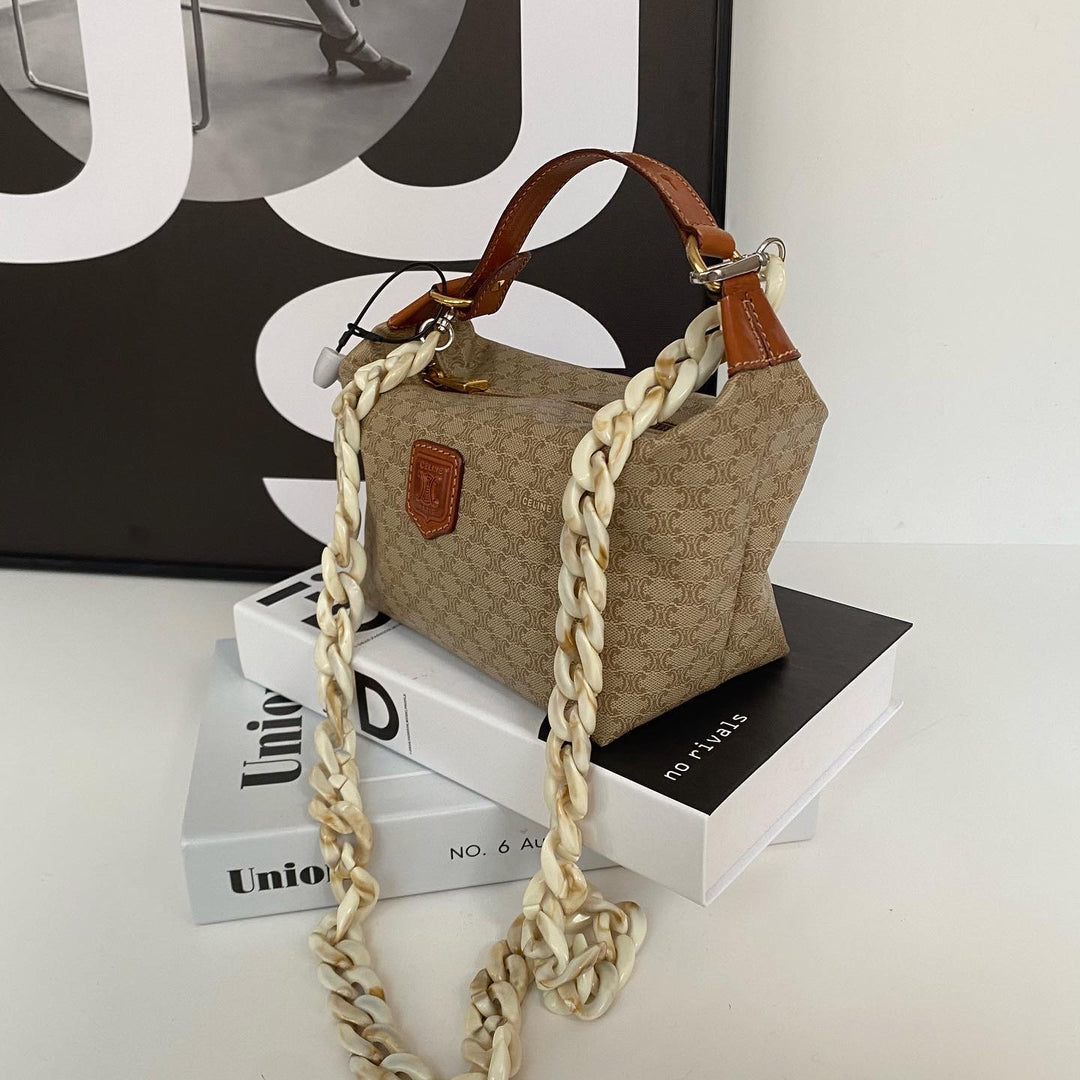 CELINE Beige Monogram “Lunch Box” Bag｜Casual Chic with Tortoiseshell Accent 🥐✨
